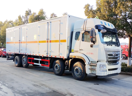 易燃液體運輸車